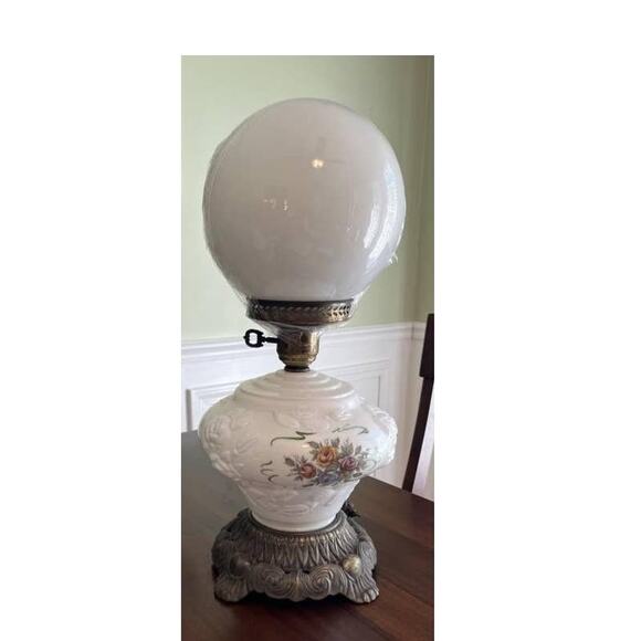 Vintage Gone with the Wind Parlor Hurricane Lamp Milk Glass 3 Way Hand Painted - Picture 4 of 16